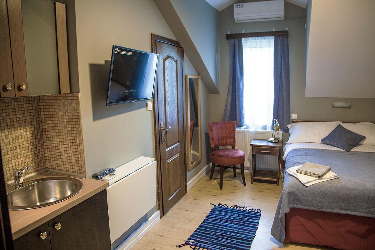 Vila Mila Riverside Apartments 斯梅代雷沃 外观 照片