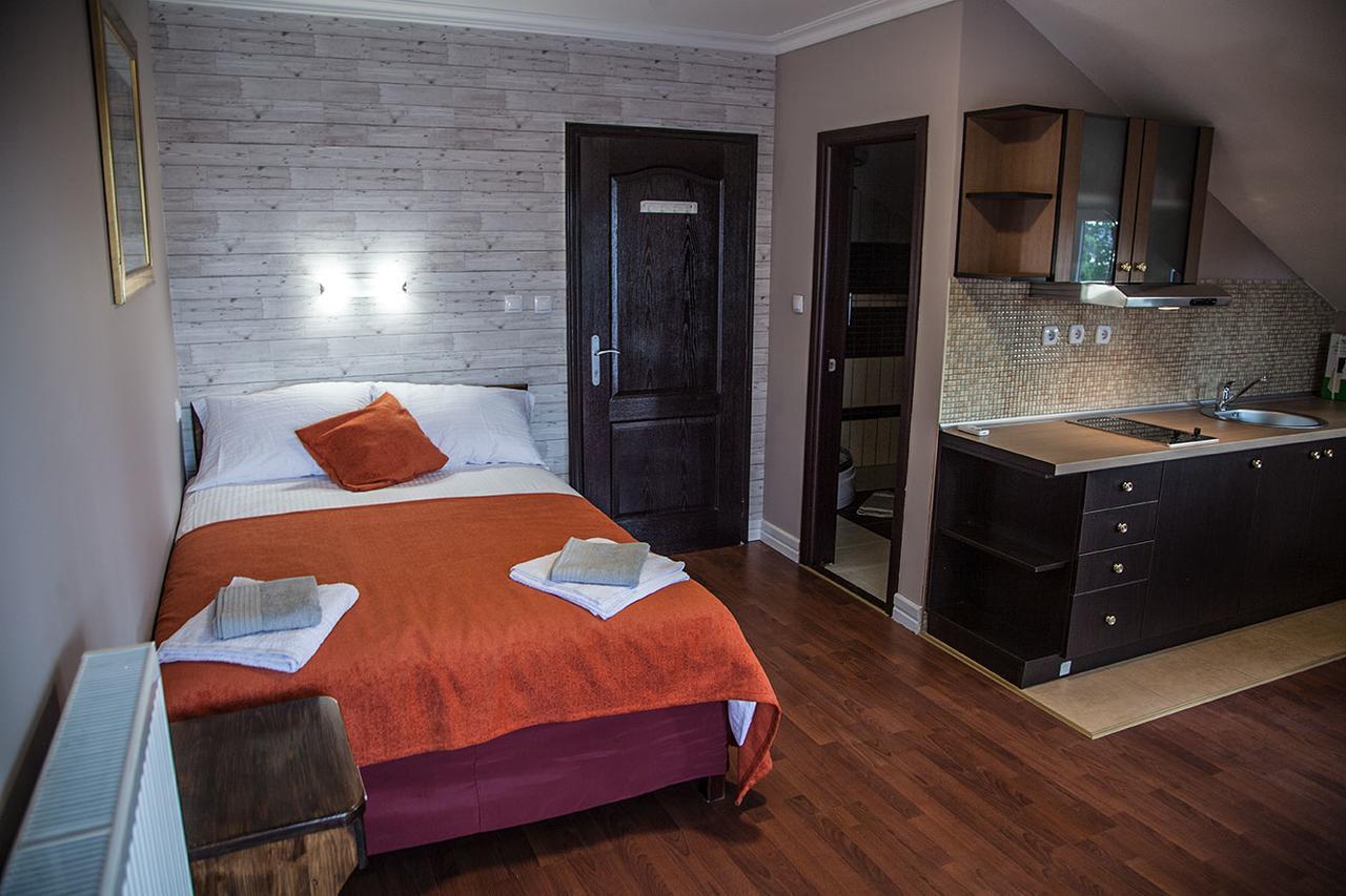Vila Mila Riverside Apartments 斯梅代雷沃 外观 照片